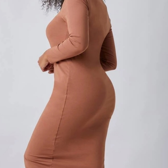 Dress - Picture 2 of 3